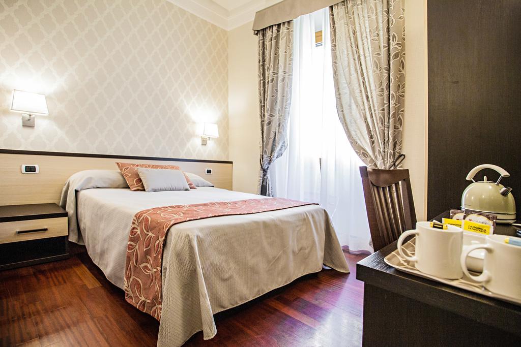 Hotel Domus Palatina à Rome Extérieur photo